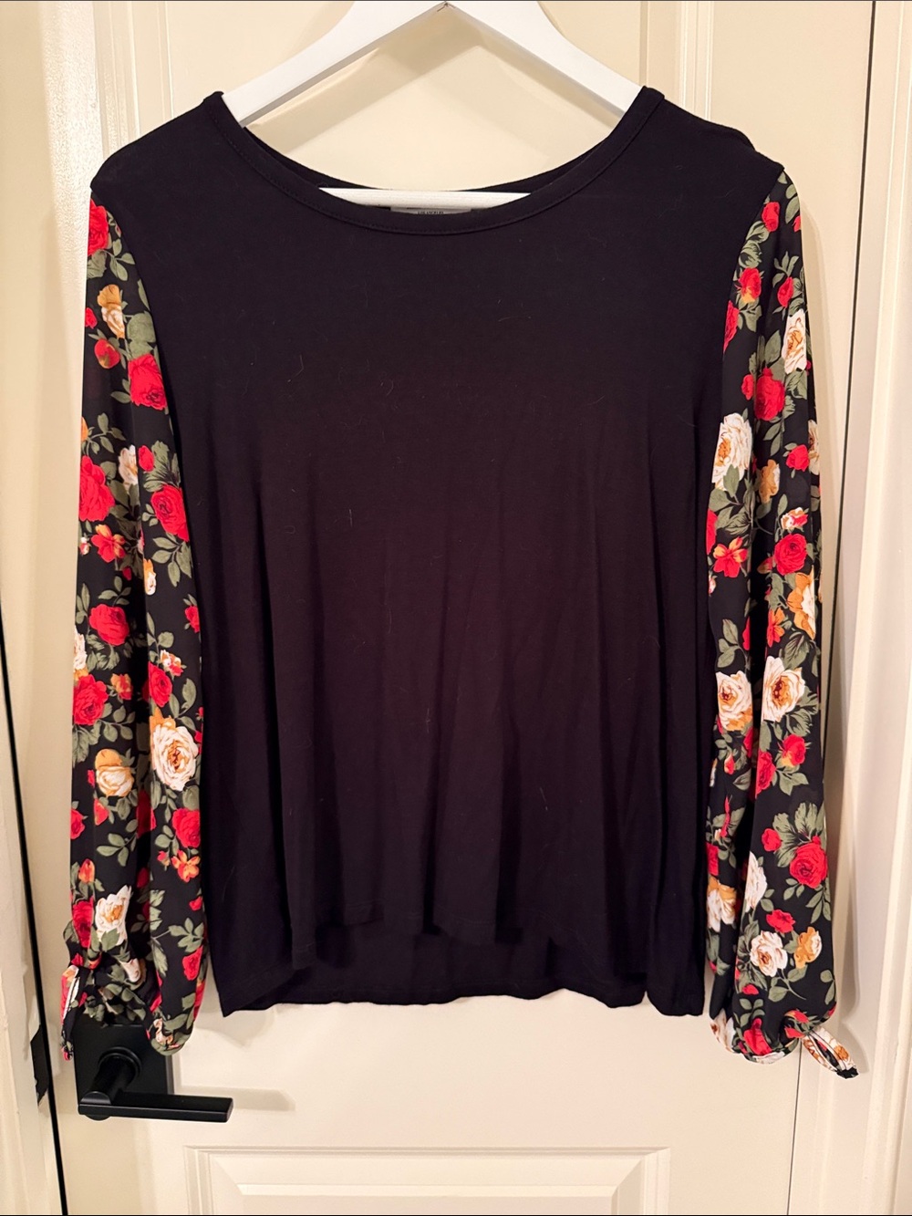 Kim & Cami Black Long-Sleeve Tee with Red and Cream Floral Sleeves